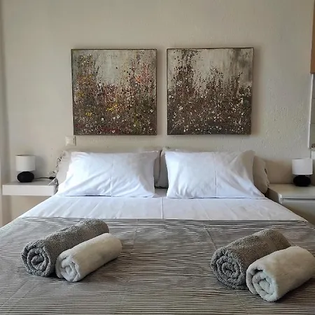 Mirabilis Studio Hotel *