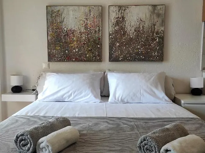 Mirabilis Studio Hotel *